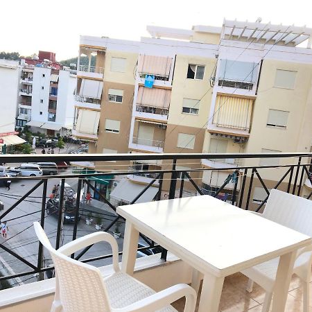 Center Hotel Pirro Himare Buitenkant foto