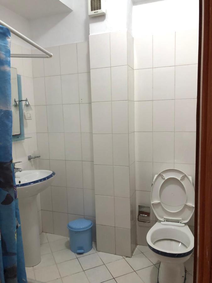 Center Hotel Pirro Himare Buitenkant foto