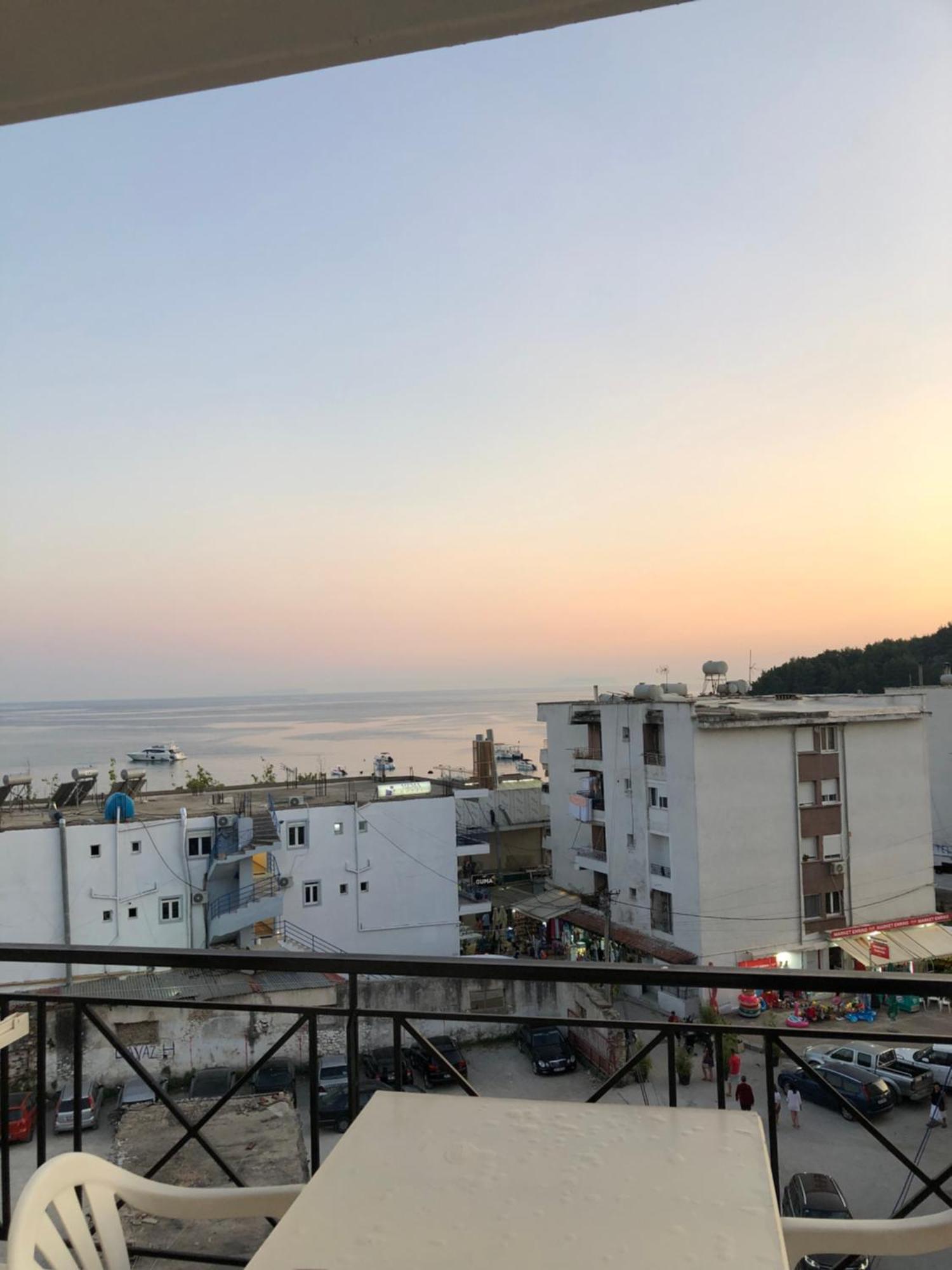 Center Hotel Pirro Himare Buitenkant foto